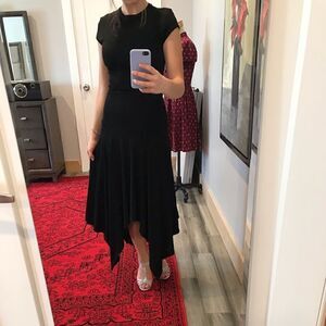𝅺SIZE 6 “small” H&M black midi dress
